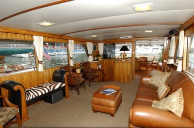 New York Yacht 72 salon